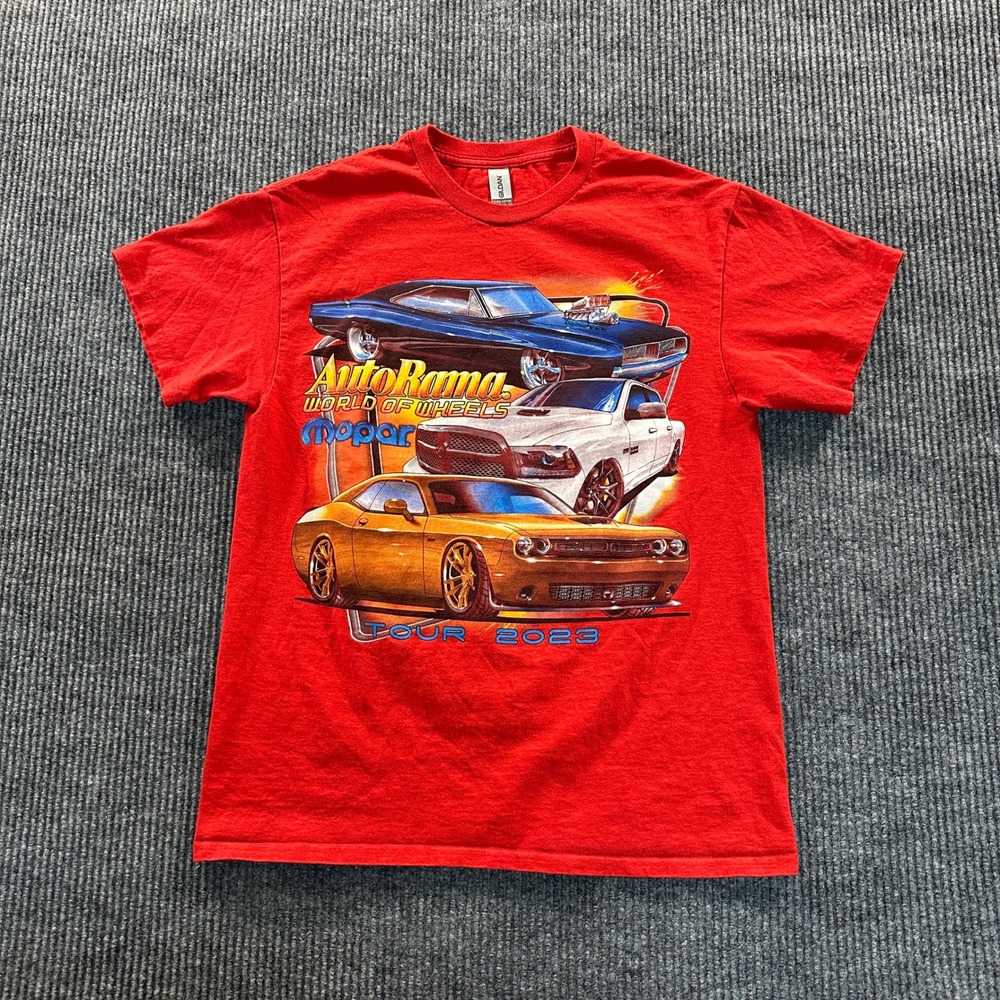 Gildan Mens AutoRama World Of Wheels Tour 2023 T Shirt M Red Mopar Graphic Tee